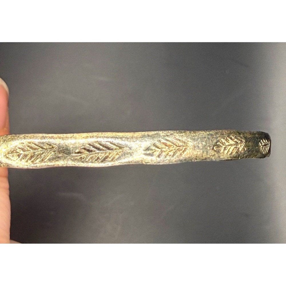 Vintage Sterling Silver Mexico Leaf Etched Bangle Bracelet 925